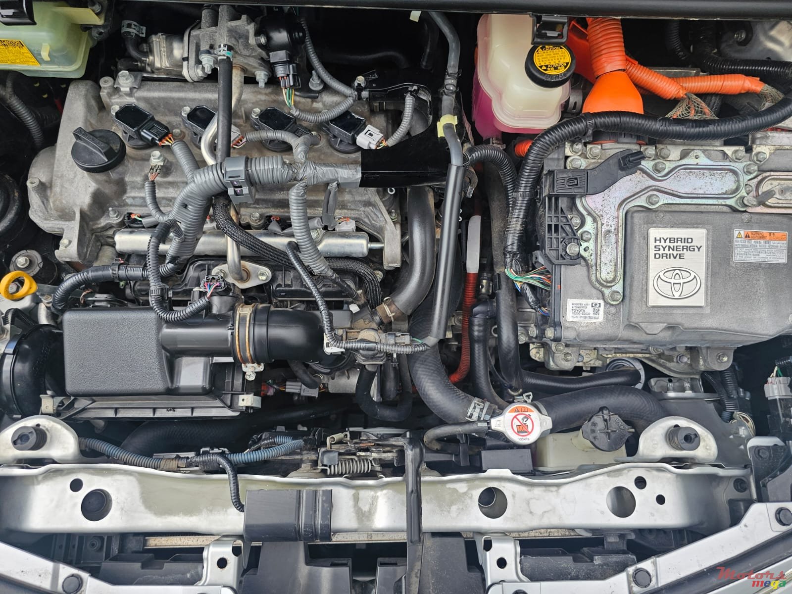 2017' Toyota Vitz hybrid photo #7