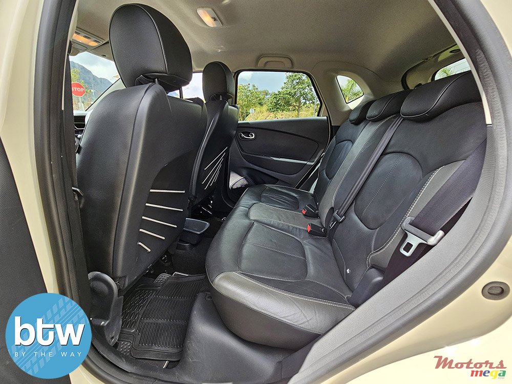 2016' Renault Captur photo #3