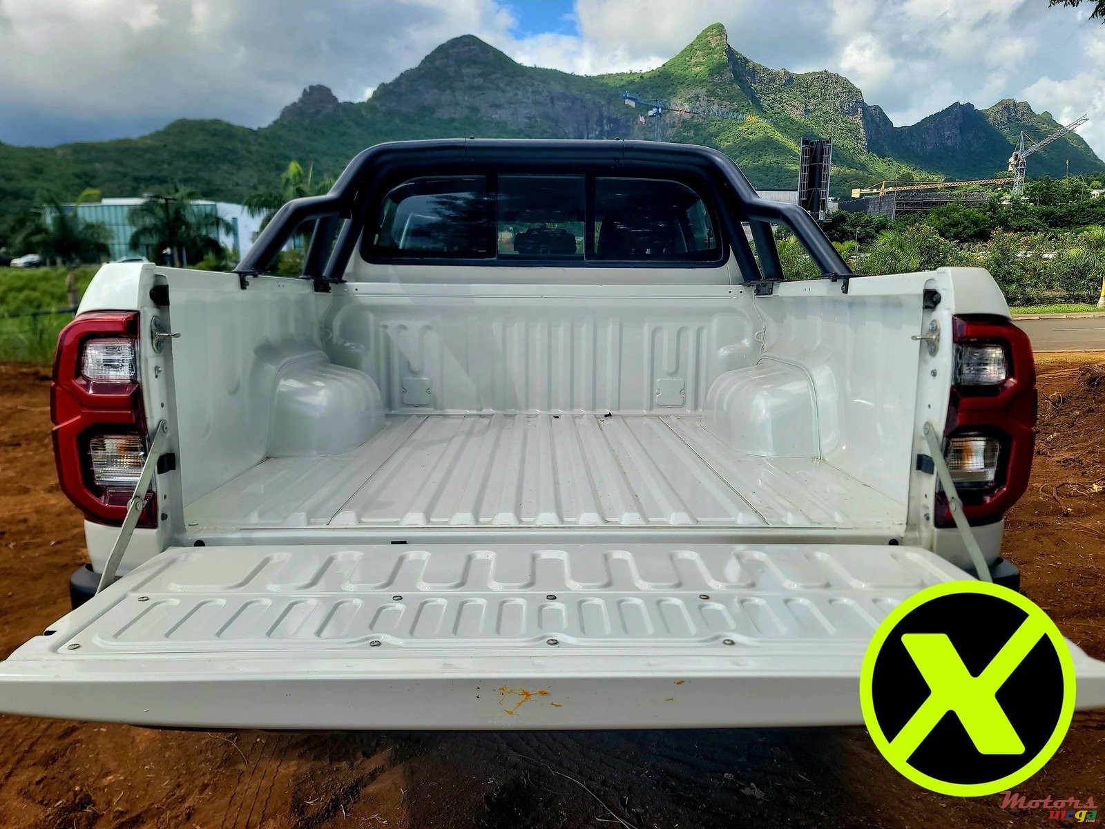 2018' Toyota Hilux photo #4