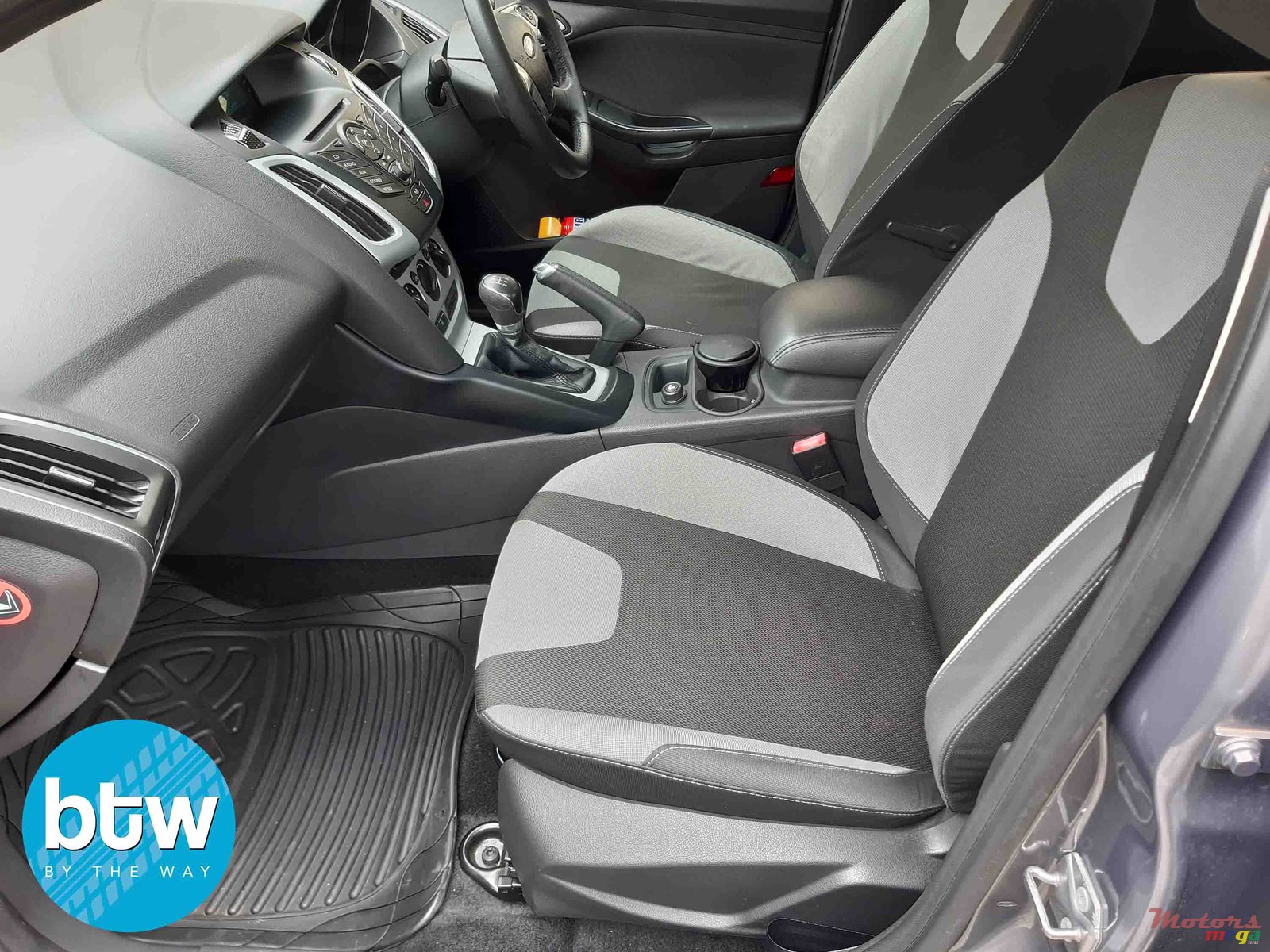 2013' Ford Focus photo #3