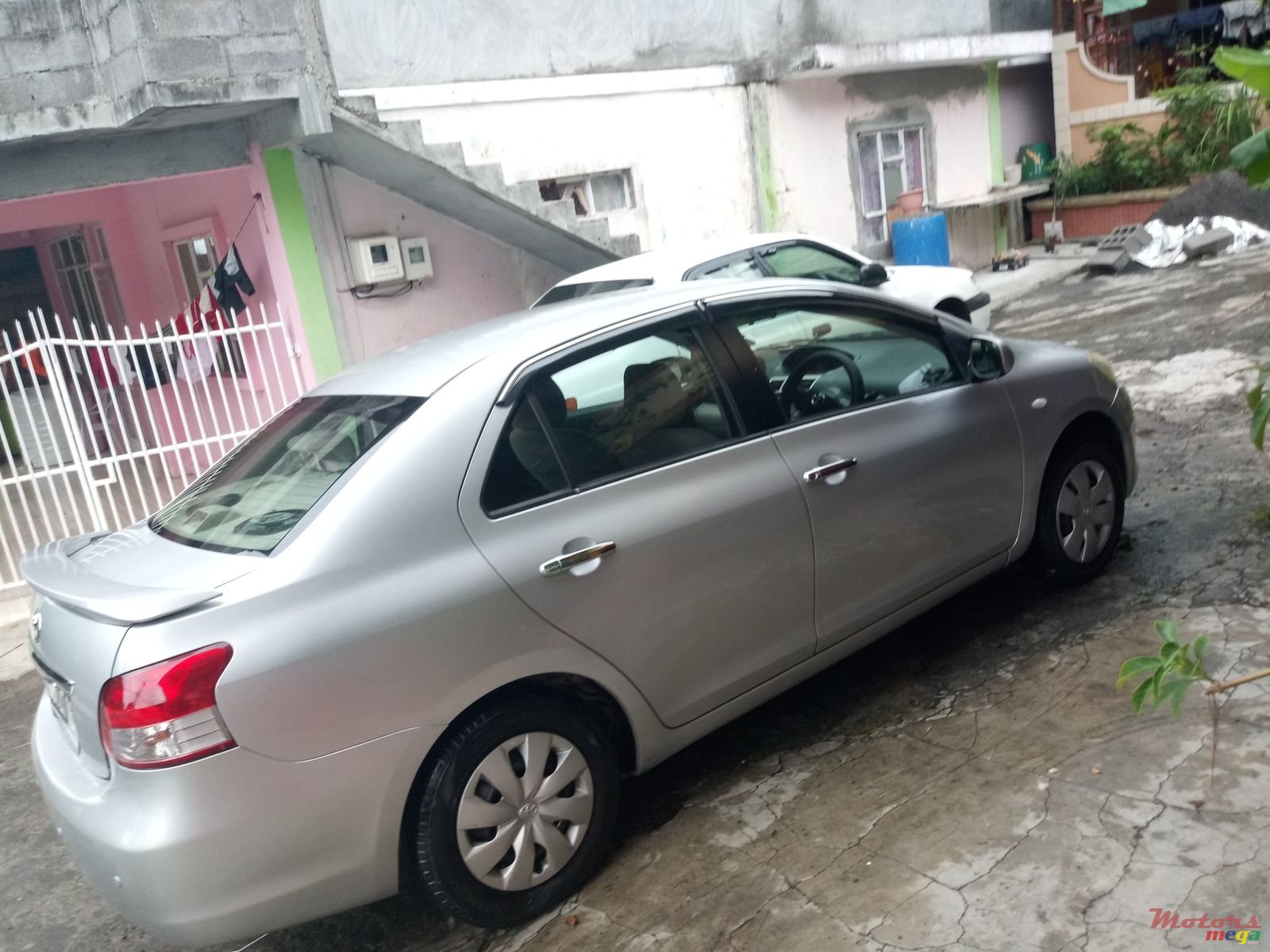 2006' Toyota Corolla Belta photo #2