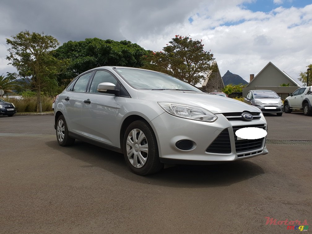 2013' Ford Focus photo #1