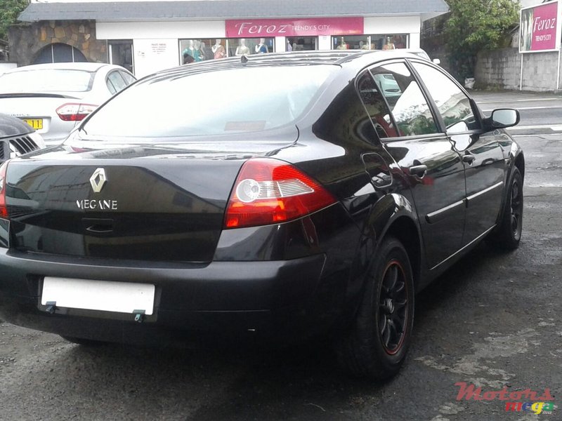 2005' Renault Megane photo #2