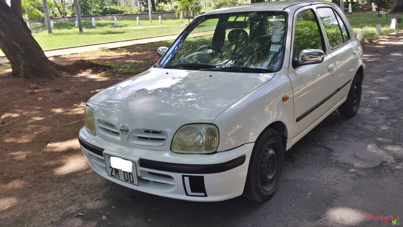 2000' Nissan March photo #3