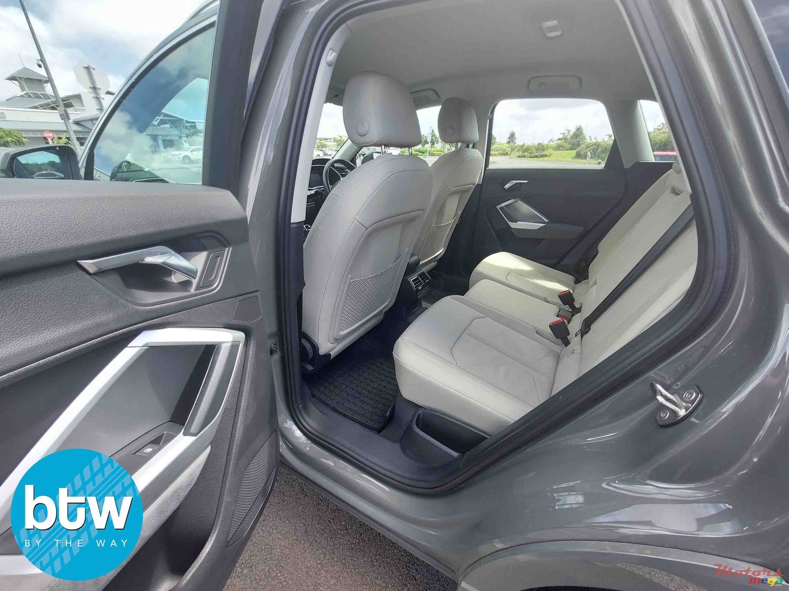 2019' Audi Q3 photo #5