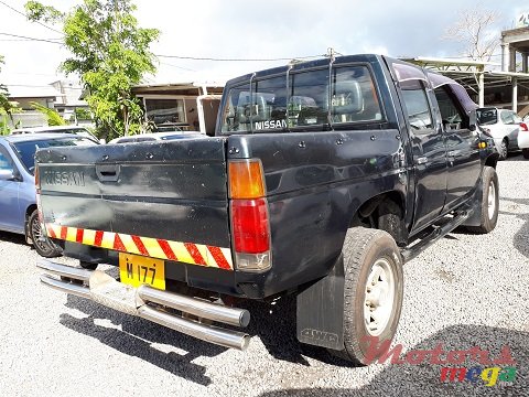 1993' Nissan 4x4 photo #6