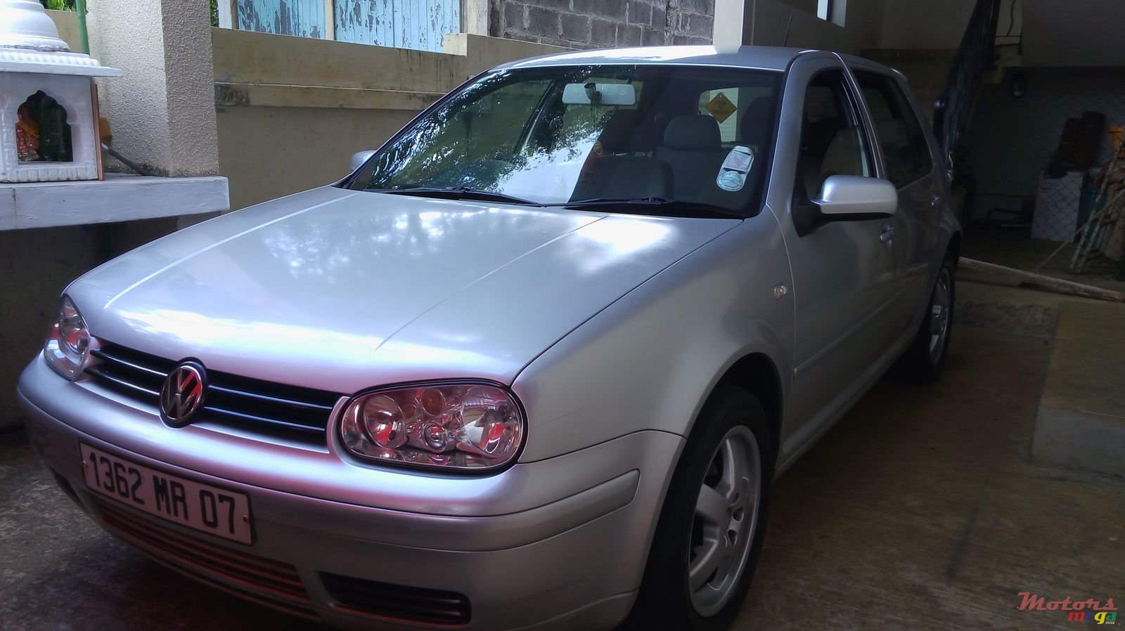 2007' Volkswagen Golf photo #3