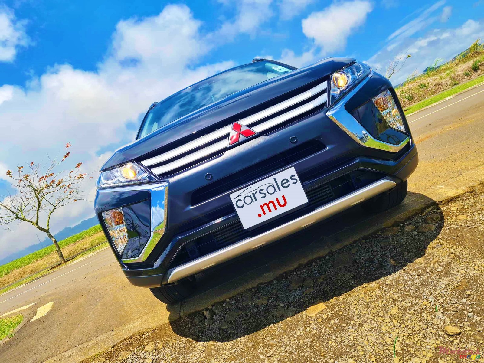 2019' Mitsubishi Eclipse photo #1