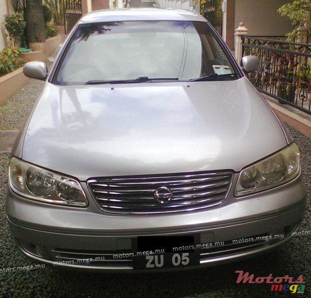 2005' Nissan photo #2