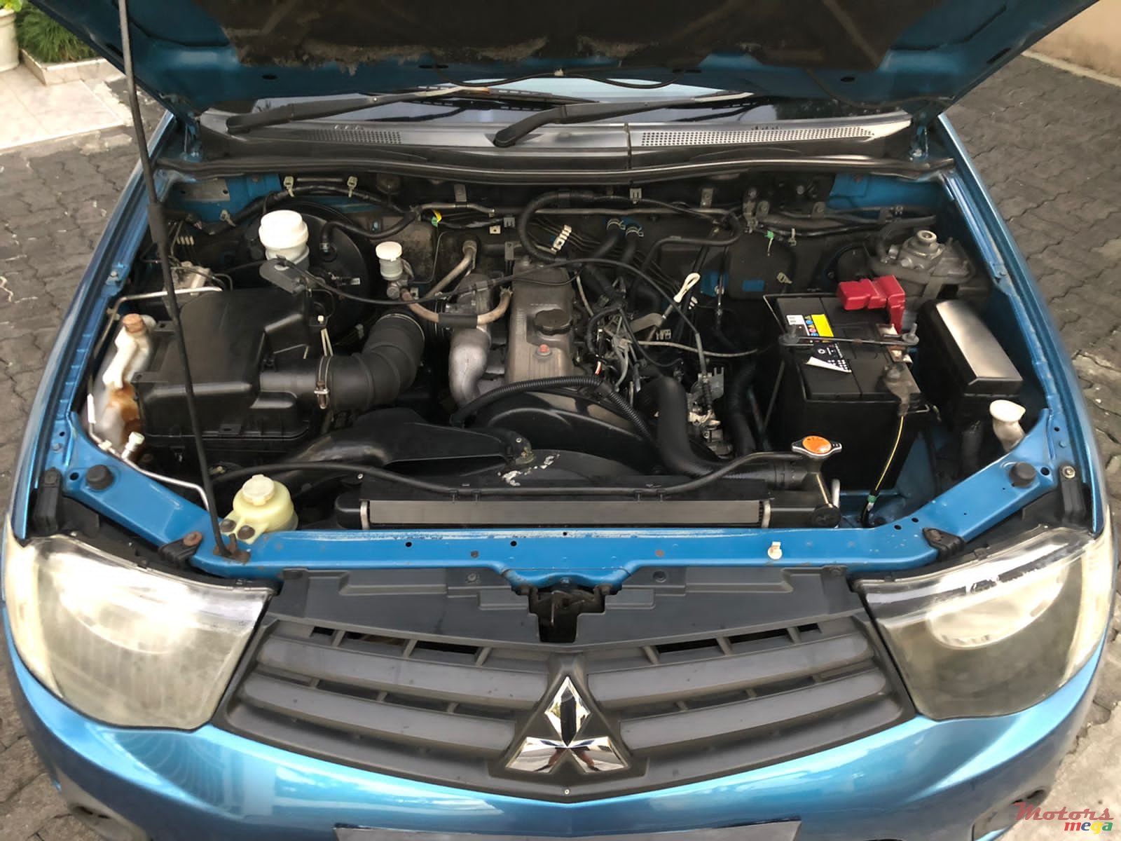 2011' Mitsubishi L 200 photo #7