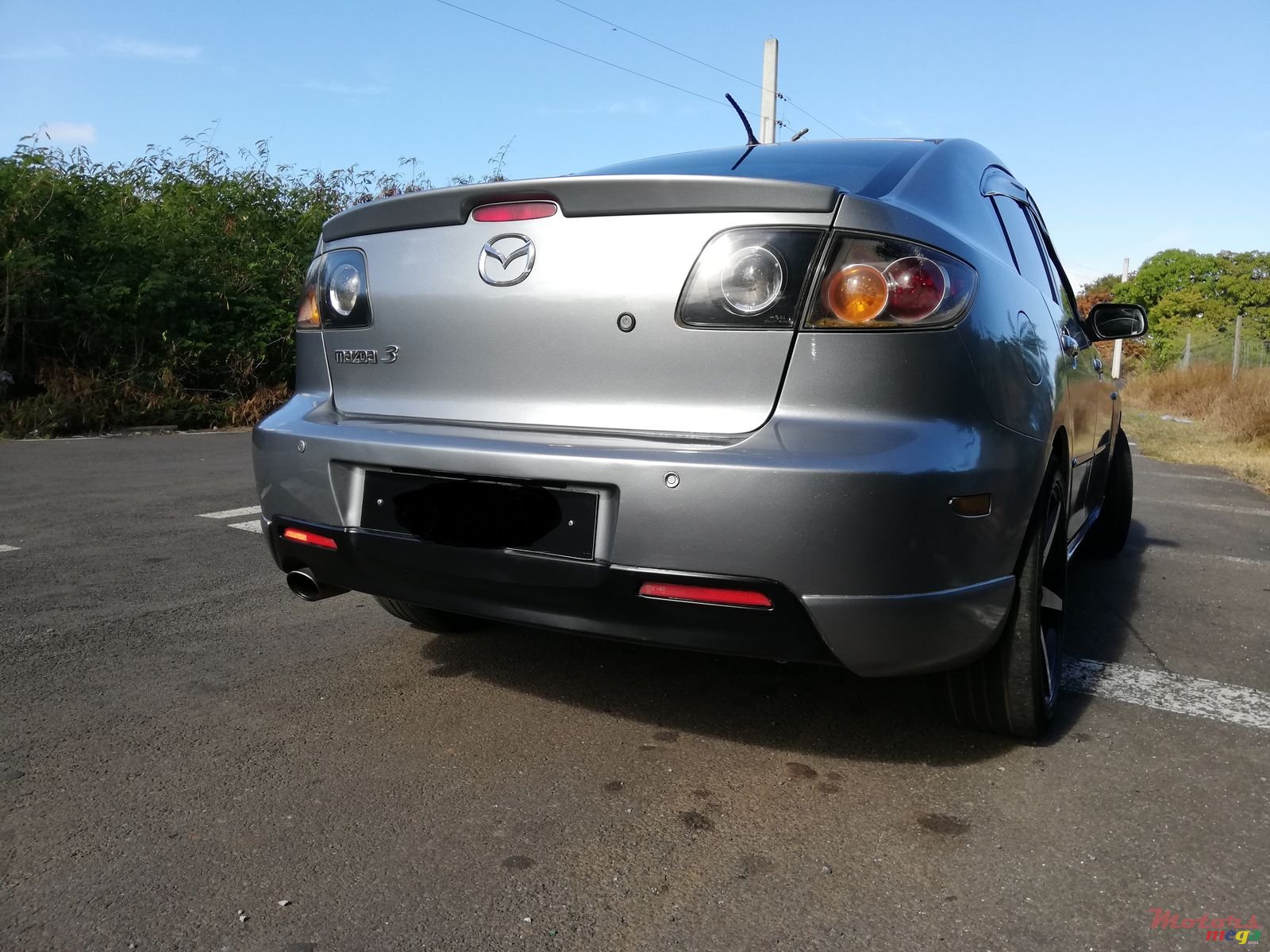 2004' Mazda 3 photo #2