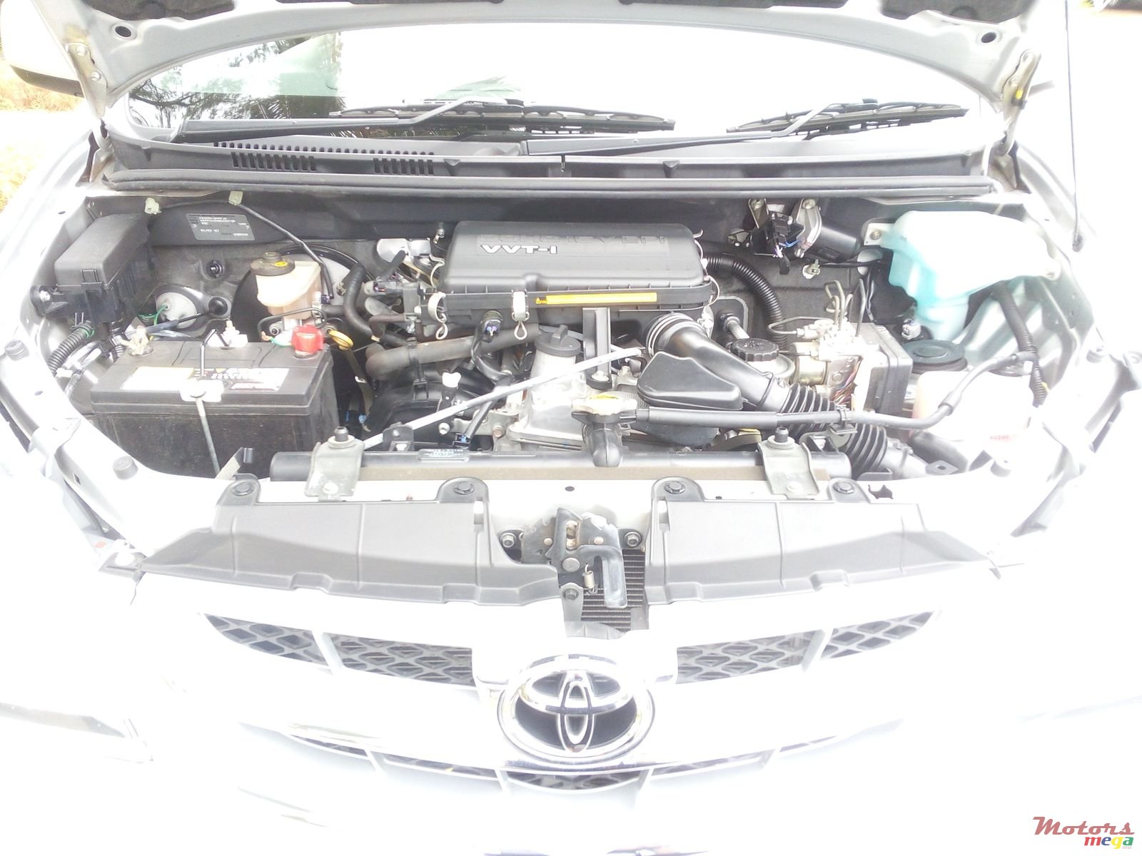 2011' Toyota Avanza photo #3