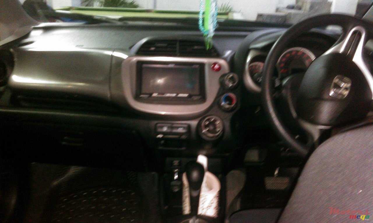 2010' Honda Fit photo #4