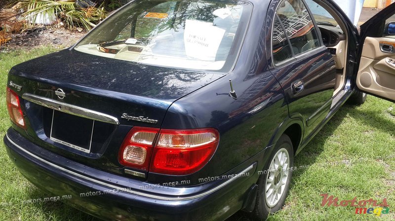 2003' Nissan Luxury Saloon photo #4