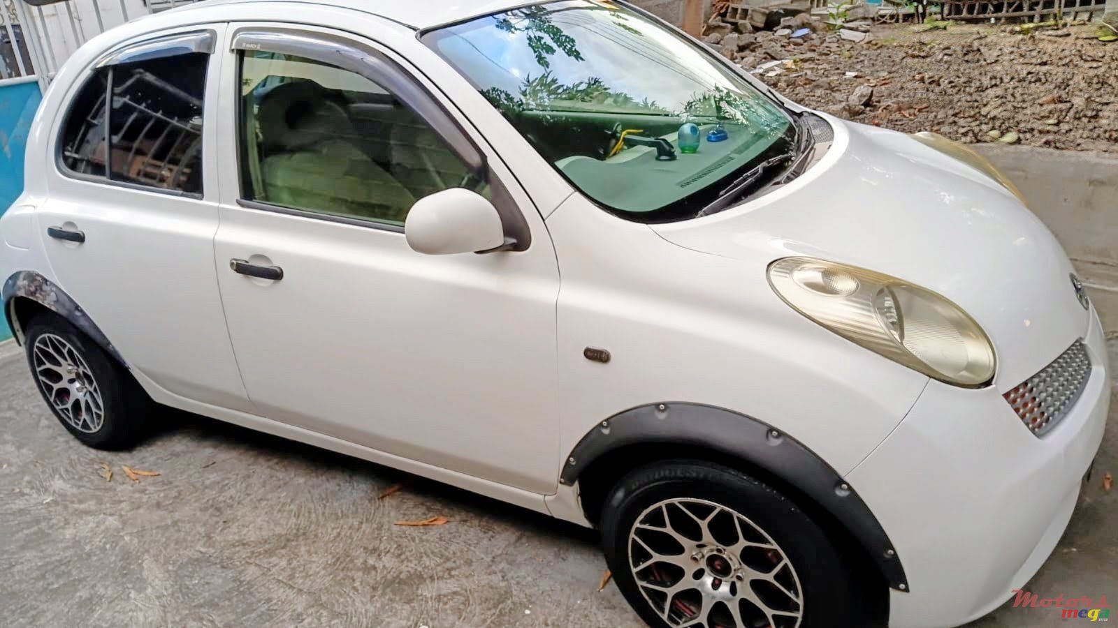 2005' Nissan March photo #6