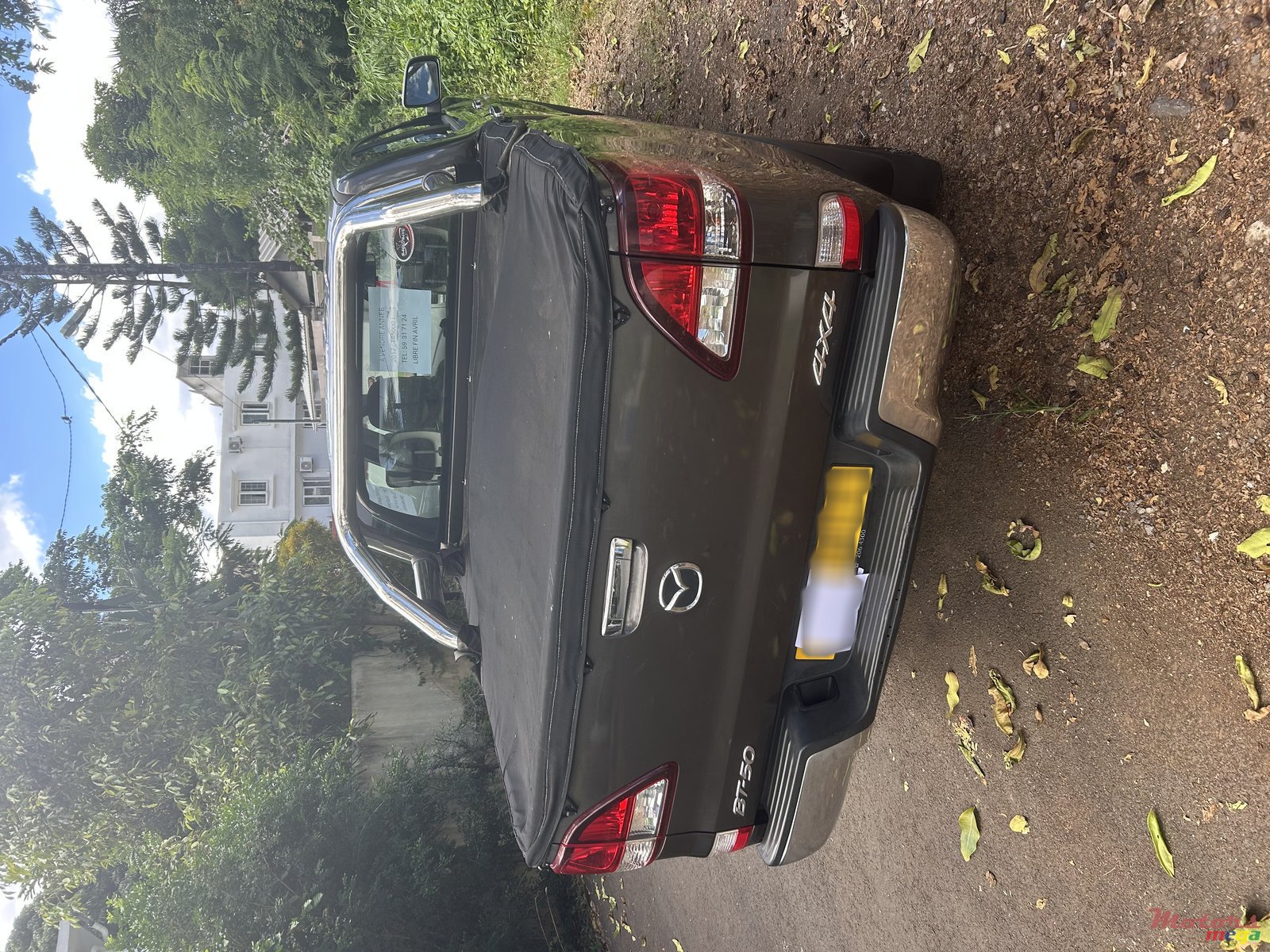 2017' Mazda BT-50 double cabine photo #2