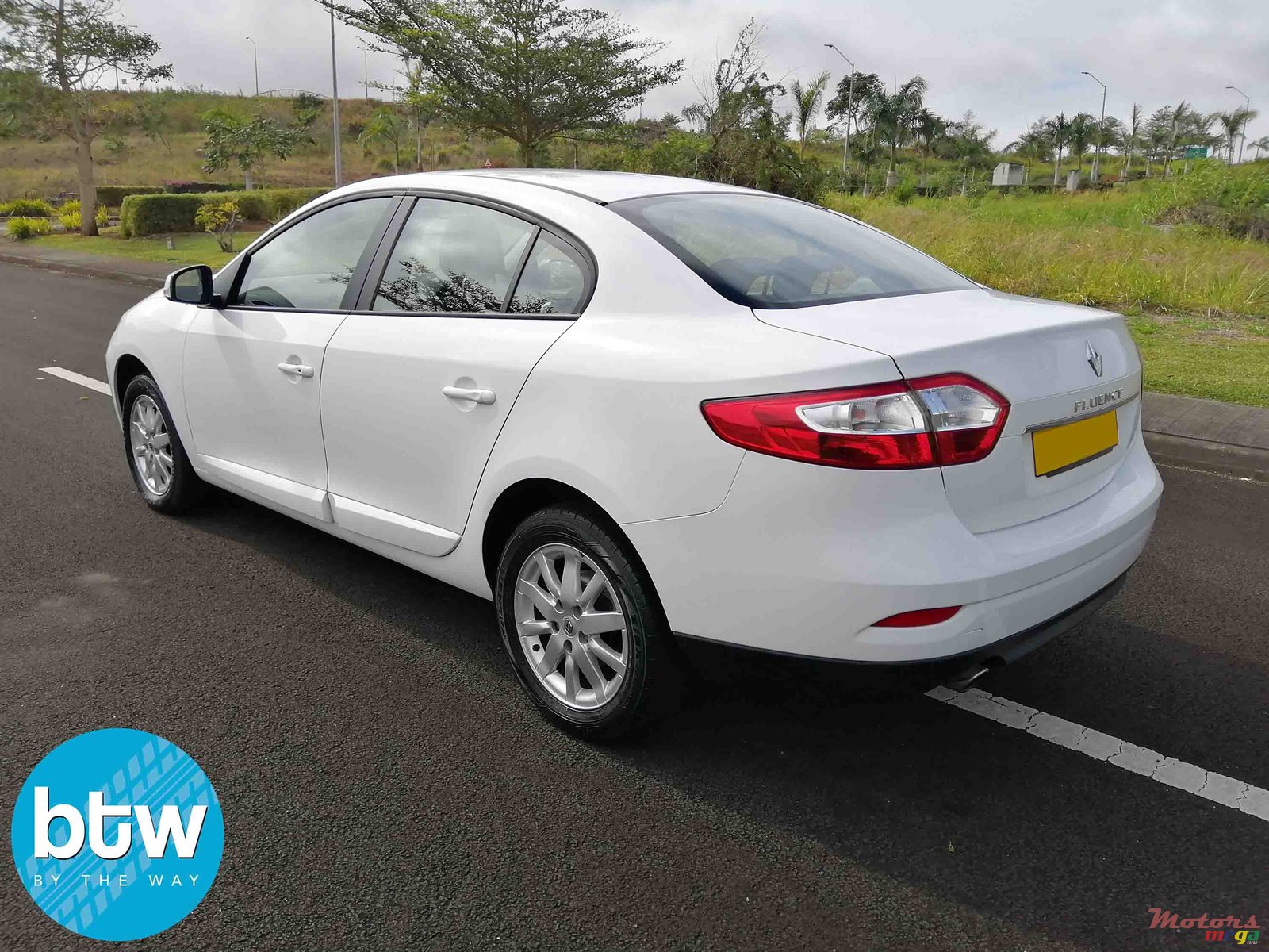 2012' Renault Fluence Automatic photo #2