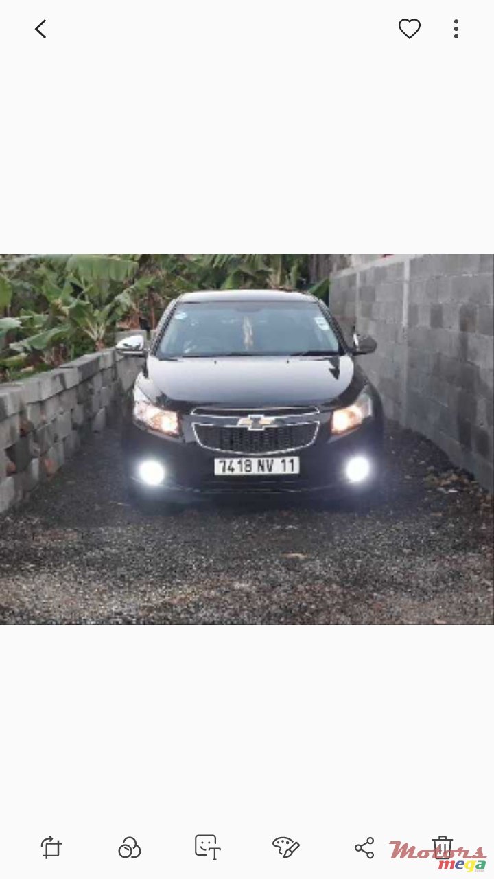 2011' Chevrolet Cruze photo #1