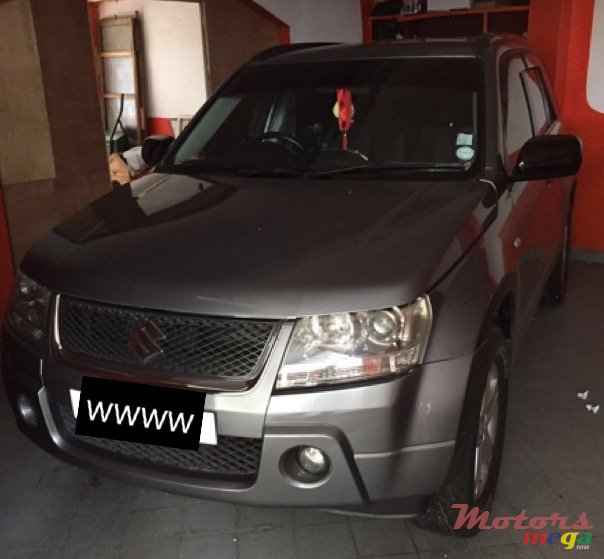 2005' Suzuki Grand Vitara photo #1
