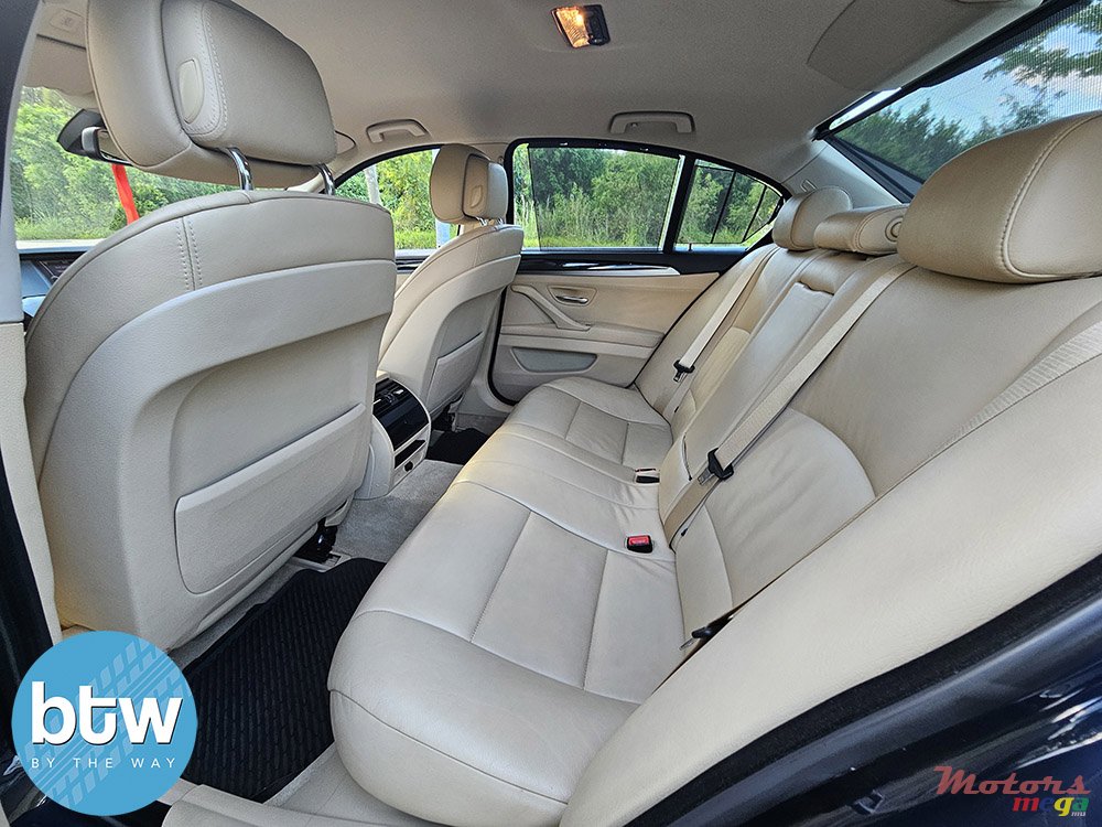 2012' BMW 528 528I M Sport Package photo #6