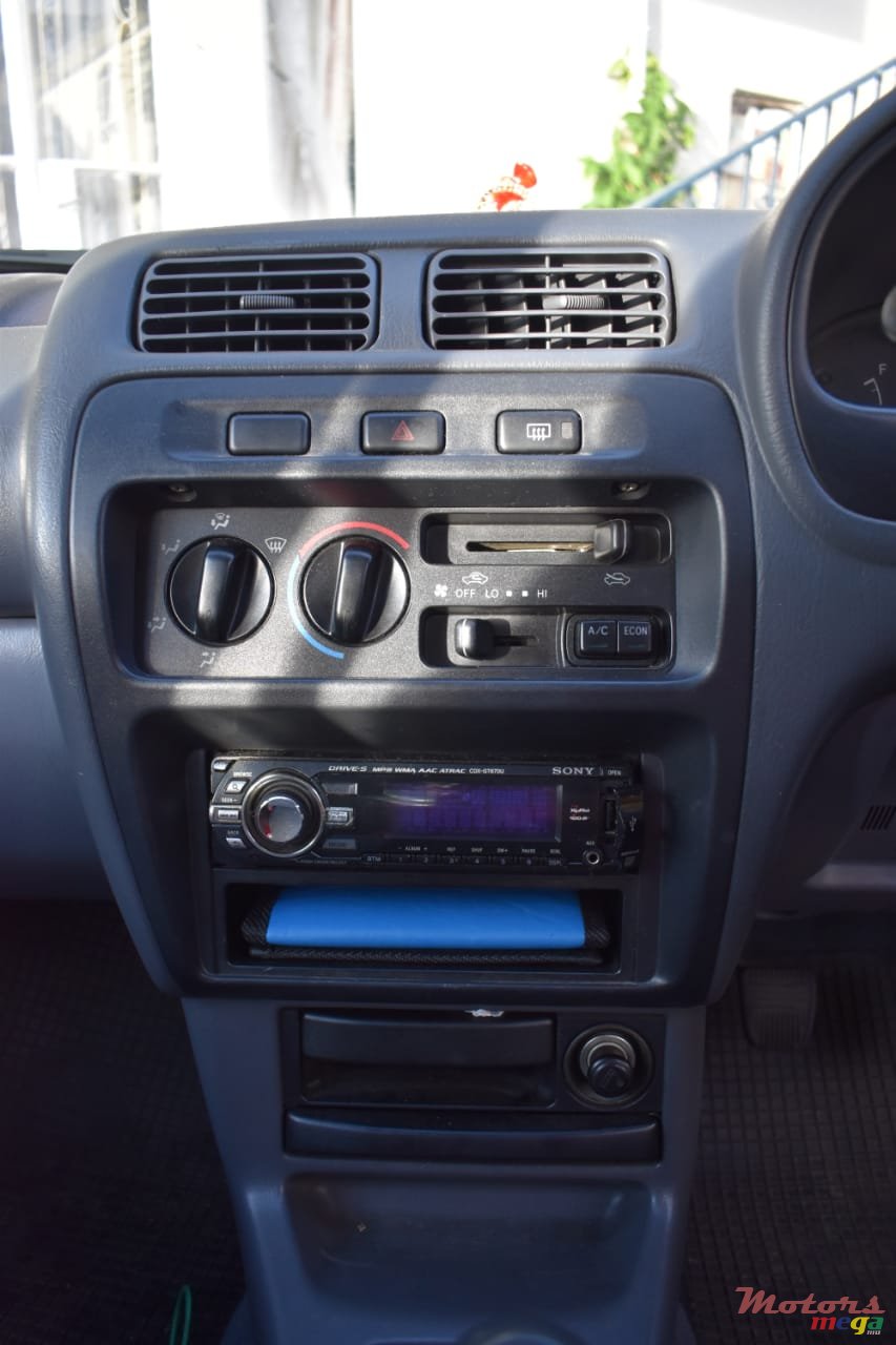 1997' Toyota Starlet photo #4