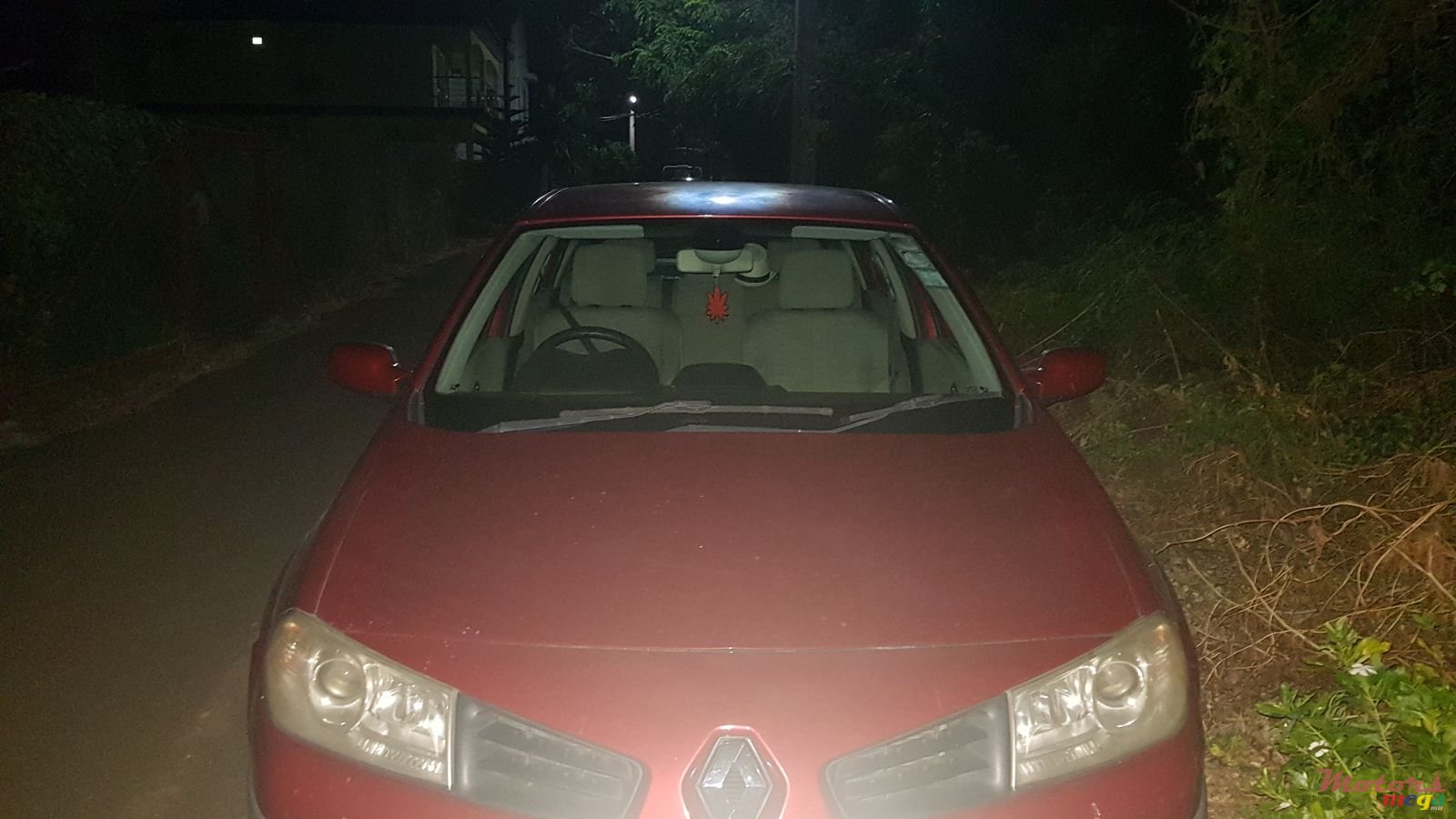 2007' Renault Megane photo #2