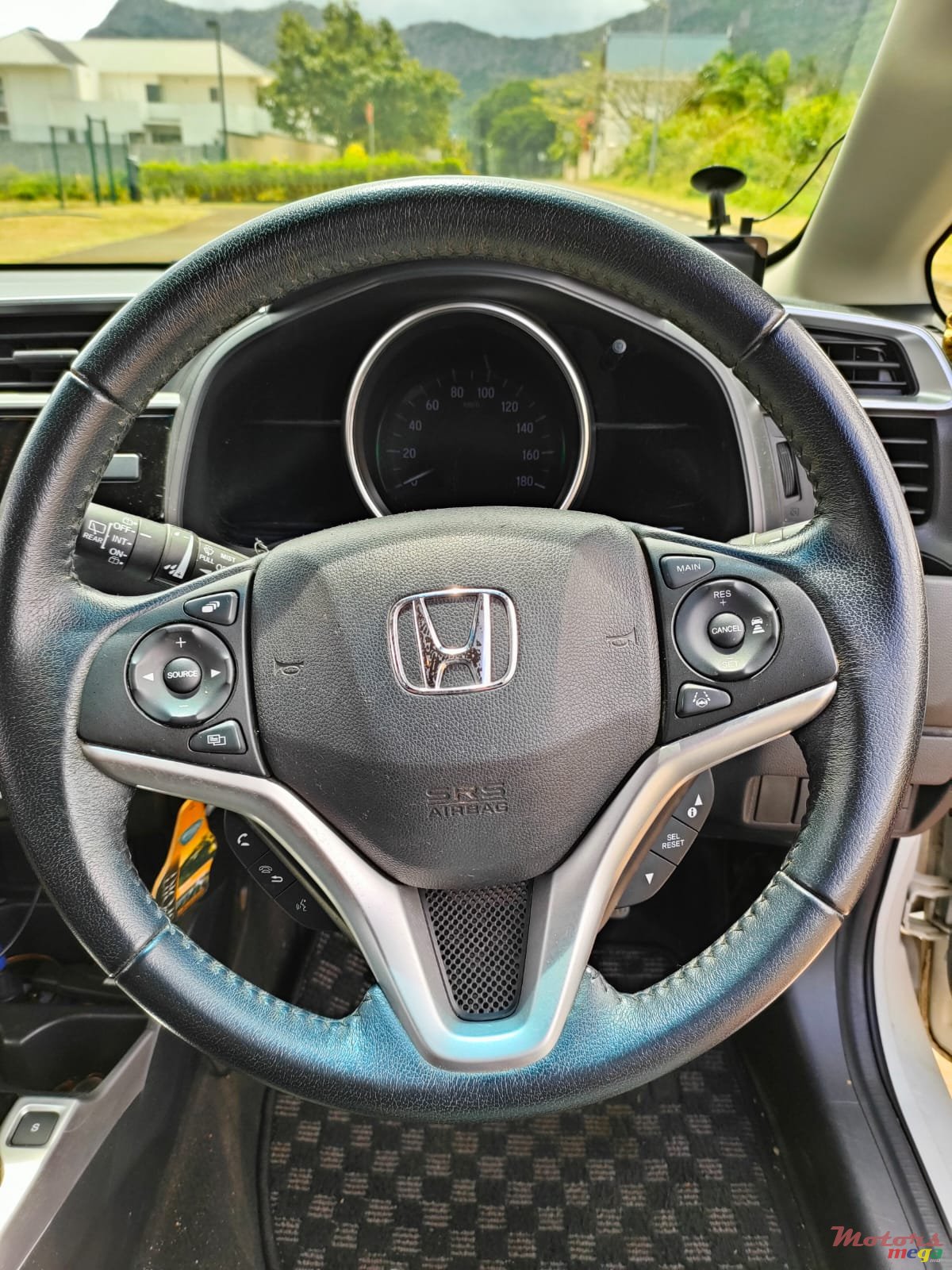 2017' Honda Fit photo #5