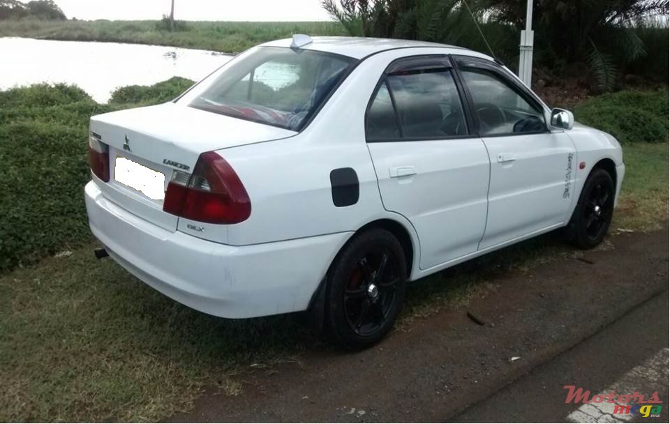 1998' Mitsubishi Lancer photo #2