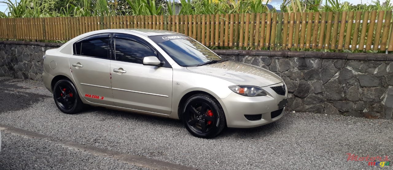 2005' Mazda 3 Japan photo #1