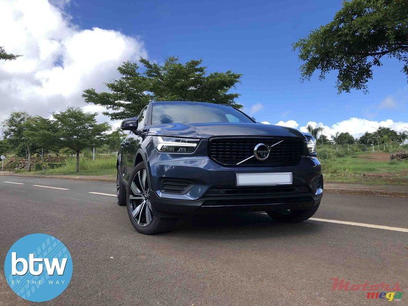 2022' Volvo XC40 T5 Recharge PHEV photo #1