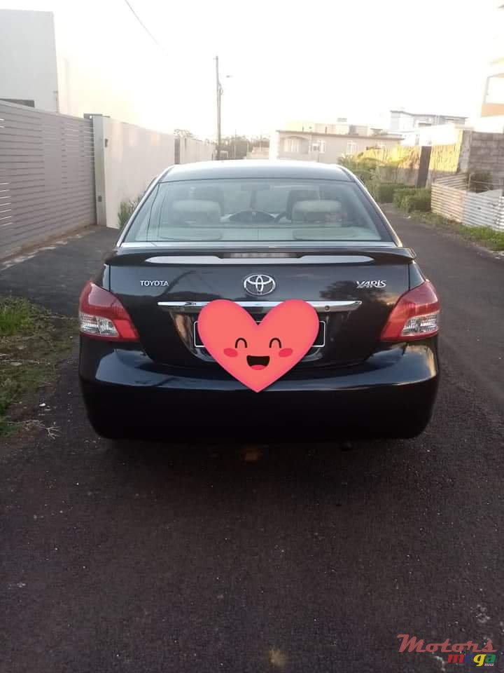 2008' Toyota Yaris photo #4