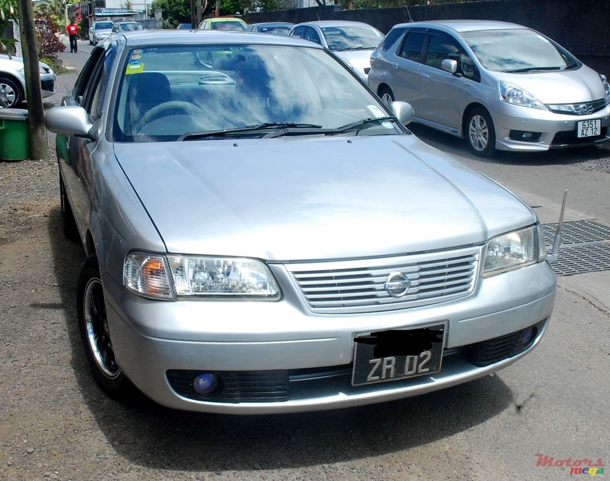 2002' Nissan Sunny photo #2