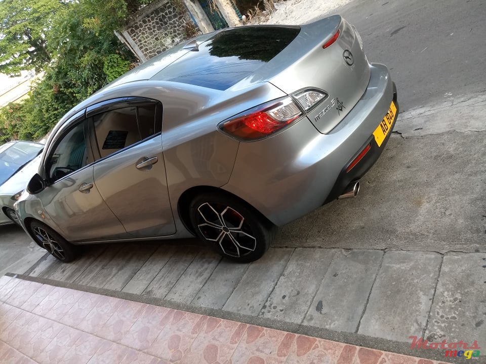 2009' Mazda Axela jant cosmic photo #3