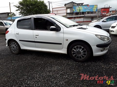 2005' Peugeot 206 photo #1
