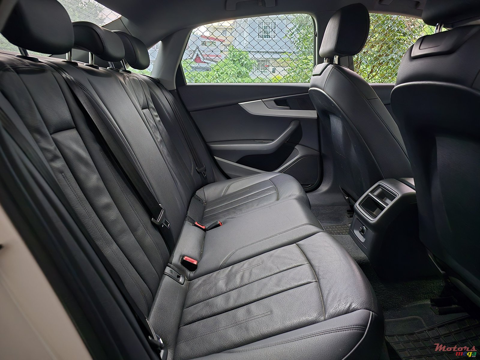 2018' Audi A4 photo #2