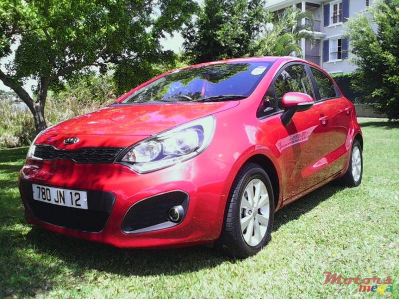 2012' Kia Rio photo #1