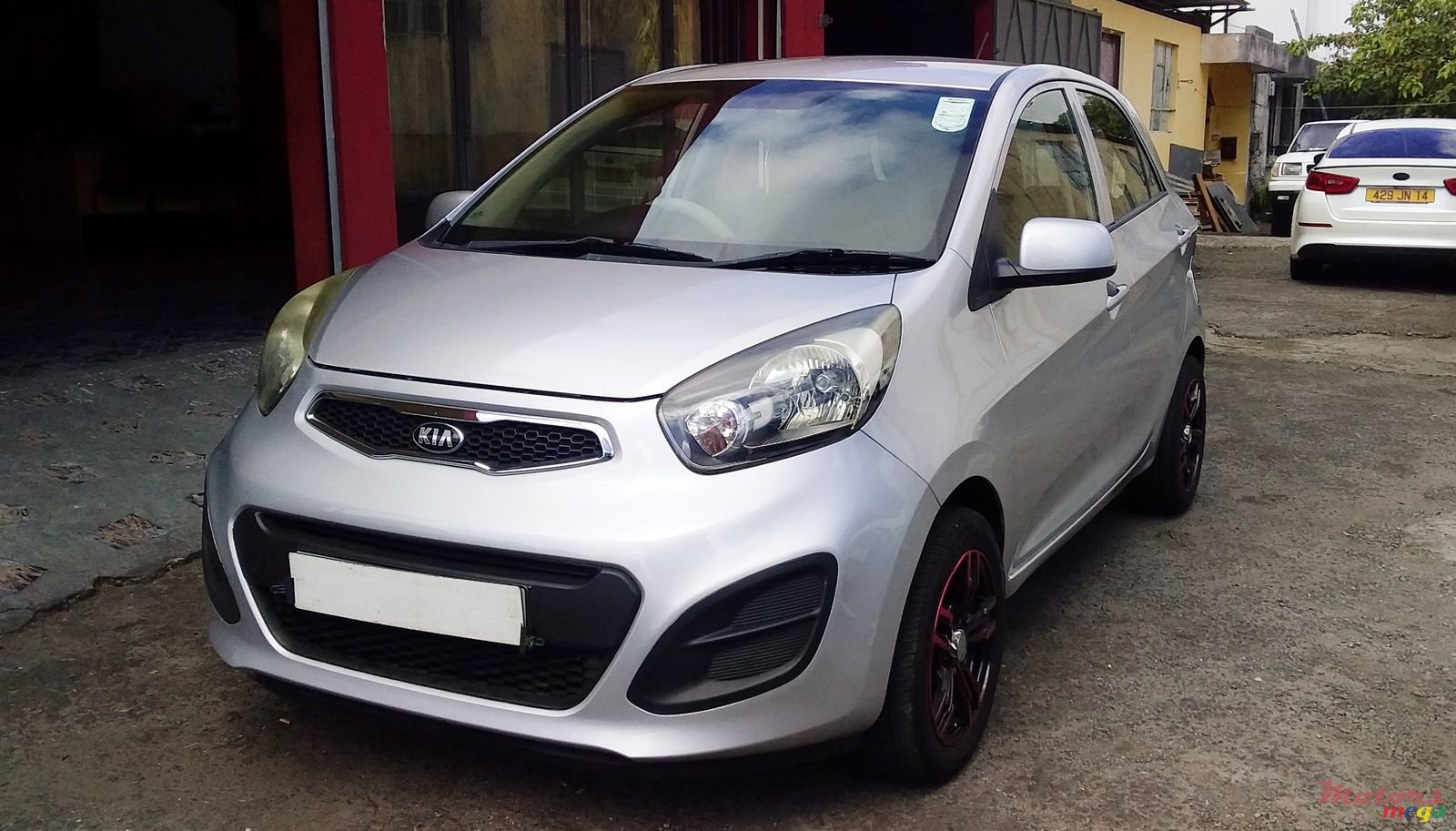 2012' Kia Picanto photo #2