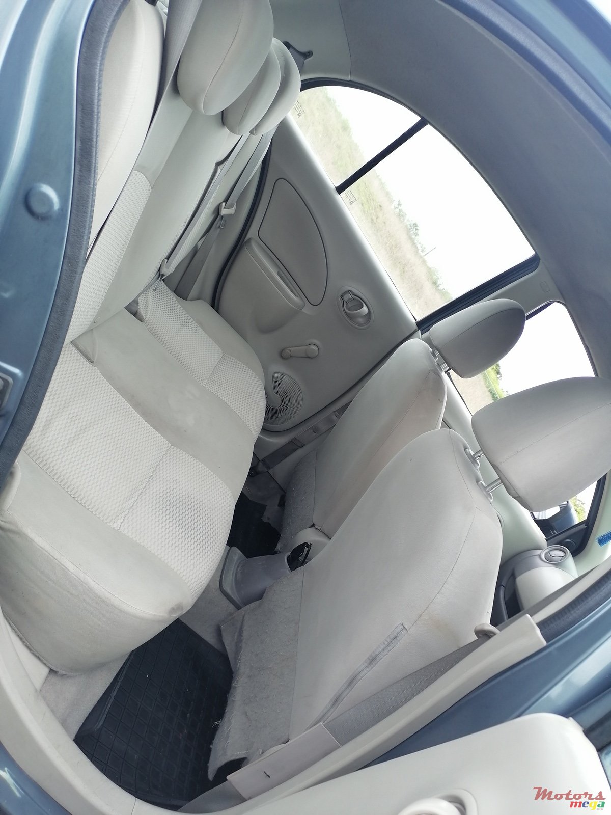 2012' Nissan Micra photo #7