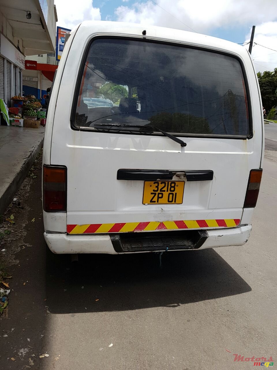 2001' Nissan Urvan photo #4