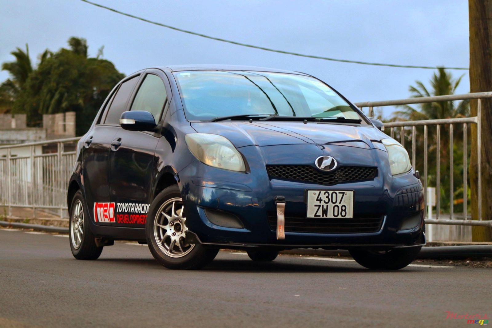 2008' Toyota Vitz Black housing, sport exhaust photo #1