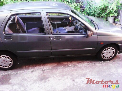 1995' Renault photo #2