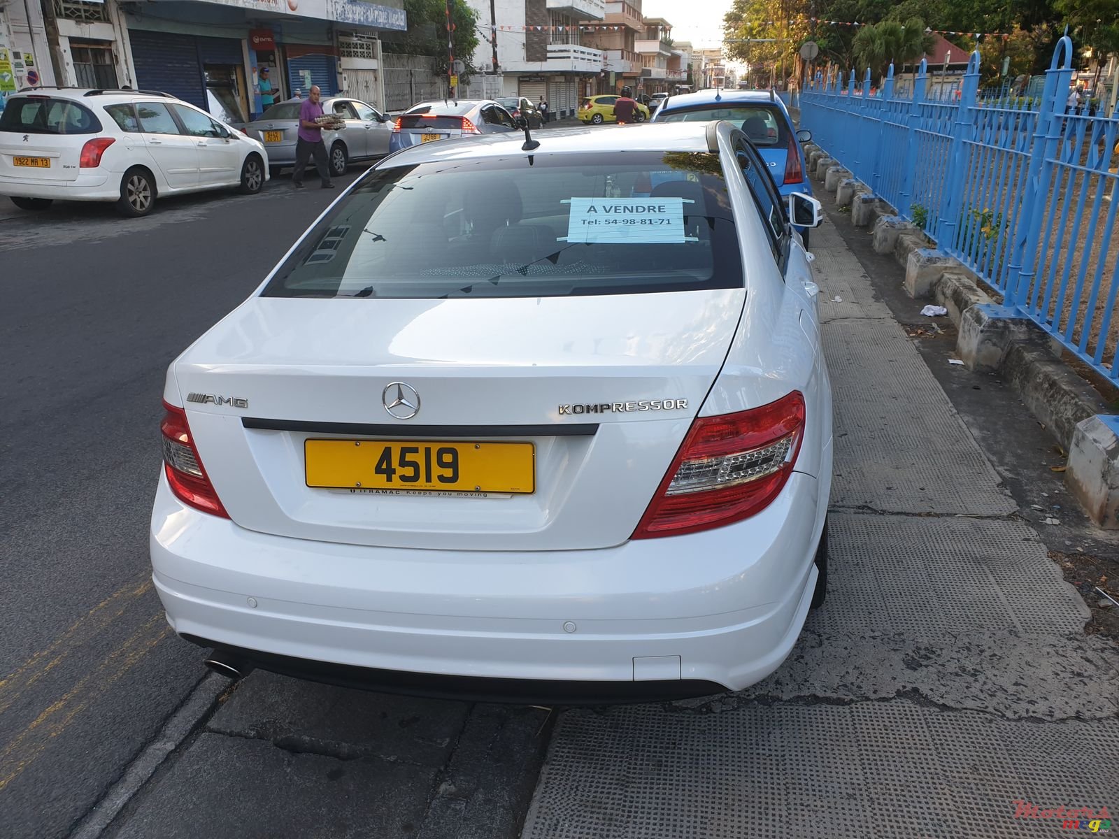 2010' Mercedes-Benz C-Class photo #7