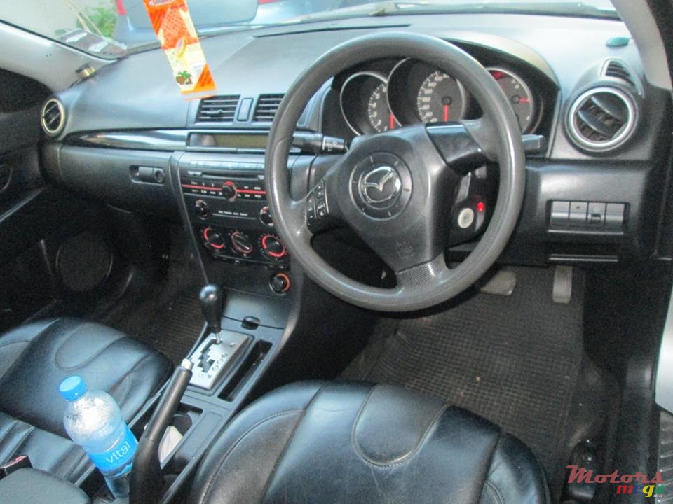2005' Mazda 3 photo #5