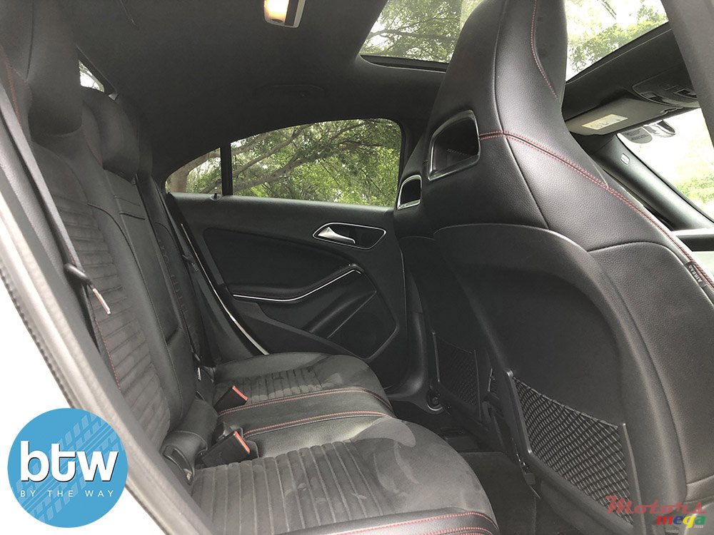 2017' Mercedes-Benz CLA 180 AMG photo #6