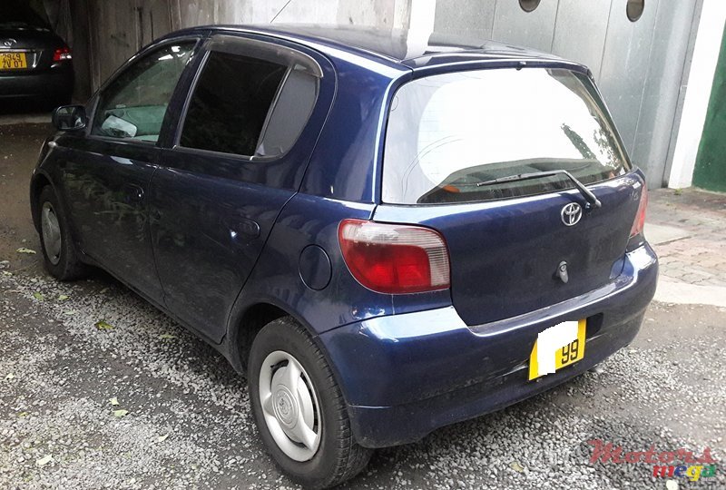 1999' Toyota Vitz photo #3