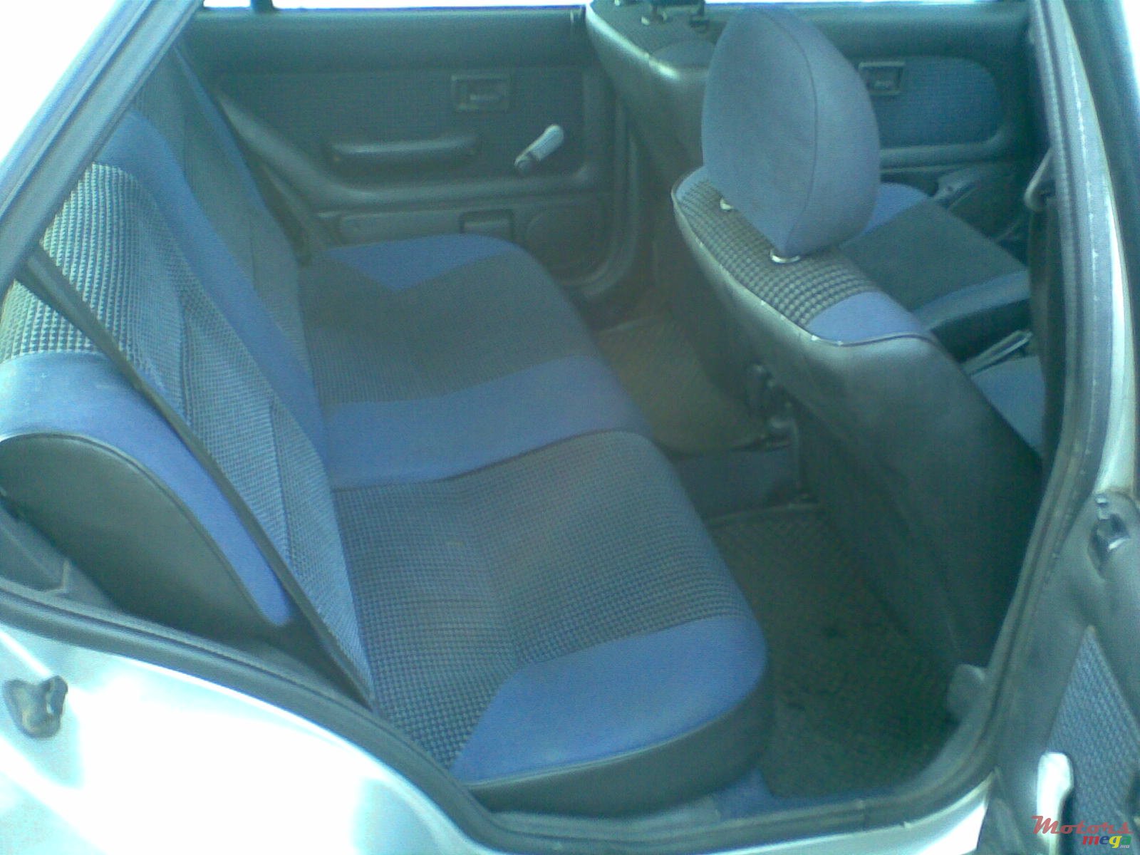 2001' Peugeot 106 photo #4