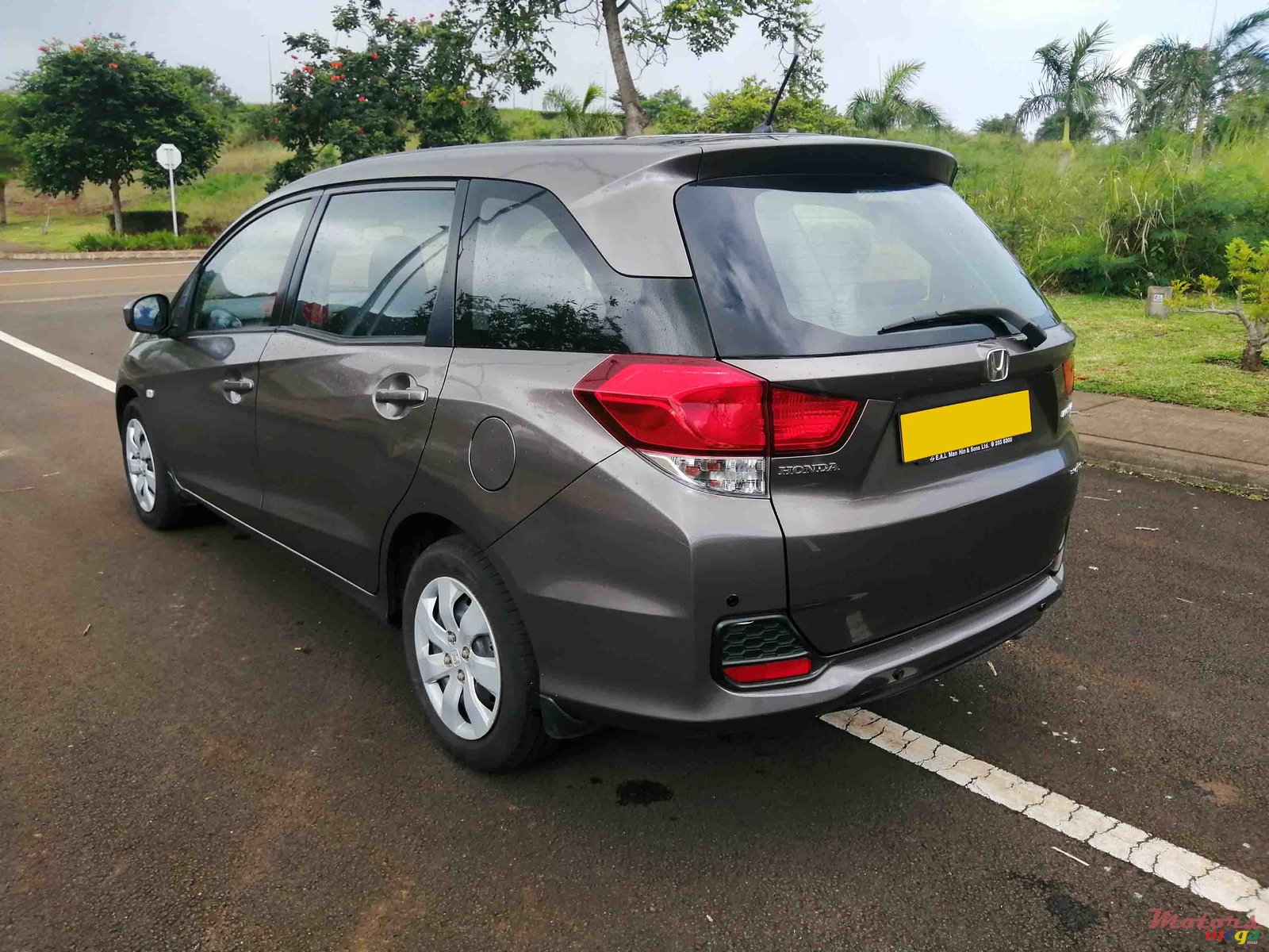 2016' Honda Mobilio photo #2