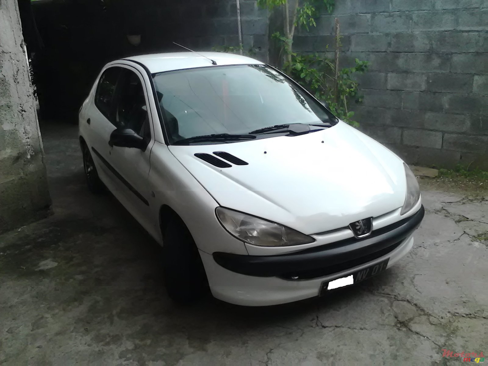 2001' Peugeot 206 photo #1