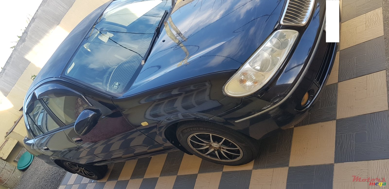 2004' Nissan Sunny photo #4