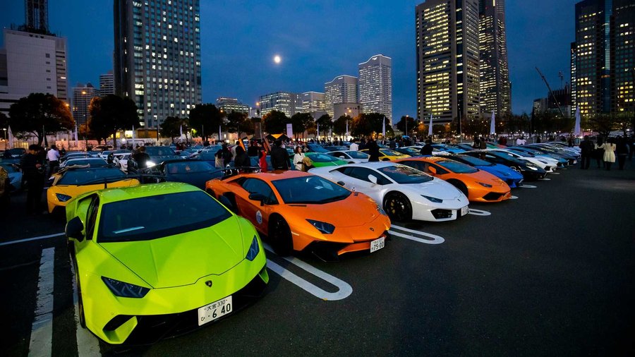 Lamborghini Day Japan Brings 200-Supercar Parade To Yokohama